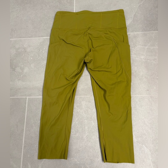 Lululemon Fast and Free Crop II Leggings Nulux 19’’ in Golden Lime Size 8 - Picture 9 of 13